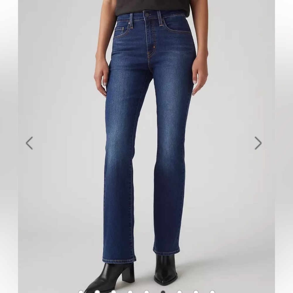 Levi’s 725 High Rise Bootcut